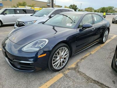 Porsche Panamera 4