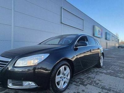 Używany Opel Insignia Edition 2011 Czarny Kombi