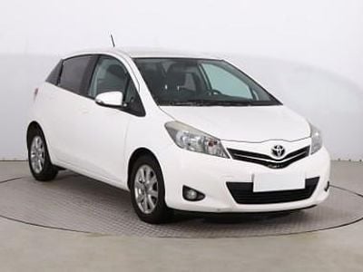 Biały Używany 2013 Toyota Yaris Hatchback | 25 999 zł (Uczciwa cena)