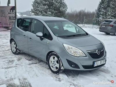 Szary Używany 2011 Opel Meriva Minivan | 13 900 zł (Uczciwa cena)