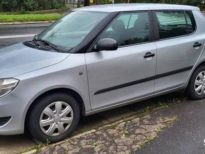 Używany Skoda Fabia 2010 Srebrny Sedan/Limuzyna