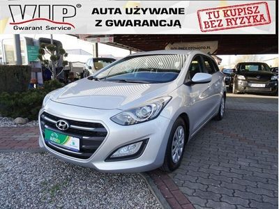 Używany Hyundai i30 Comfort 90 KM (66 kW) 2016 Srebrny Sedan/Limuzyna