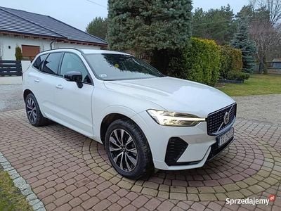 używany Volvo XC60 B4 PLUS DARK 2022 SALON PL 1 WLAŚCICIEL