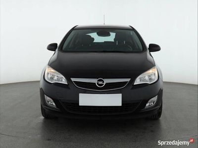 Czarny Używany 2010 Opel Astra Hatchback | 19 999 zł (Uczciwa cena)