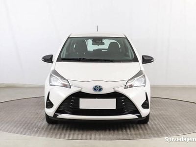 Używany Toyota Yaris Hybrid 2020 Biały Hatchback