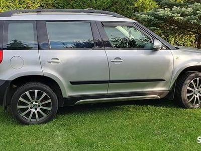Używany Skoda Yeti 2012 Srebrny SUV