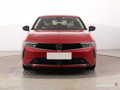 Używany Opel Astra 2022 Czerwony Hatchback