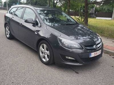 Grafitowy Używany 2012 Opel Astra Kombi | 20 450 zł (Dość drogi)