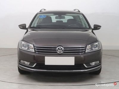 Brązowy Używany 2013 VW Passat Kombi | 38 499 zł (Uczciwa cena)