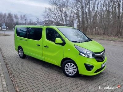 używany Opel Vivaro 9 osób 1.6 biturbo( nie trafic scudo expert primastar jumpy