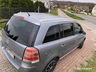 Używany Opel Zafira 105 KM (77 kW) 2007 Szary (metalik) Minivan