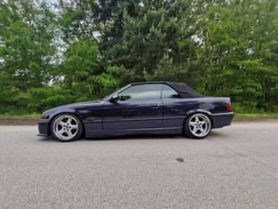 Fioletowy Używany 1995 BMW 318 Cabriolet Kabriolet | 25 999 zł