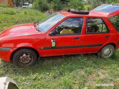 używany Ford Fiesta MK5 lift na części bądz w całości