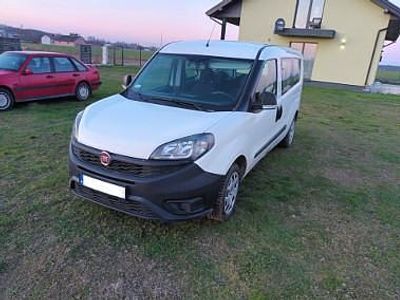 używany Fiat Doblò II 29000zł, MaxiMultiJet, 5osobowy, kupiony w polskim salonie, faktura