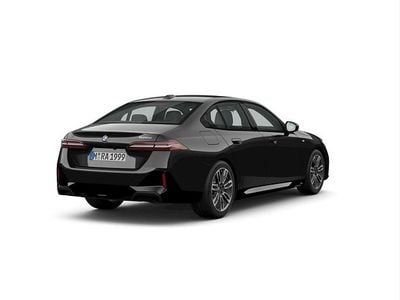 Czarny szafir metalizowany Używany 2025 BMW 520 Comfort Edition Sedan/Limuzyna | 239 900 zł (Super Cena)