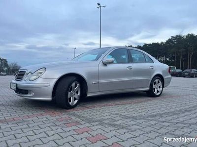 używany Mercedes E320 w211