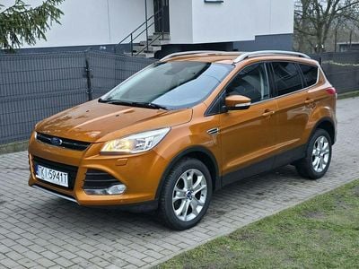 Inny (metalik, perła) Używany 2015 Ford Kuga SUV | 48 900 zł (Uczciwa cena)