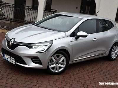 Używany Renault Clio V Zen 2020 Srebrny Hatchback
