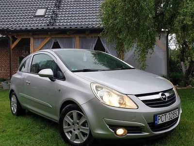 Używany Opel Corsa 2007 Srebrny Hatchback