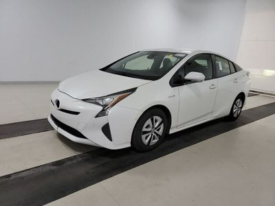 używany Toyota Prius 1.8dm 121KM 2017r. 246 650km