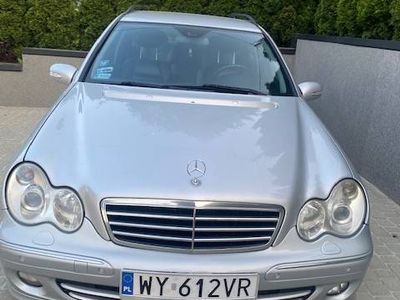 używany Mercedes C220 kombi, automat, skora, hak, stan bdb