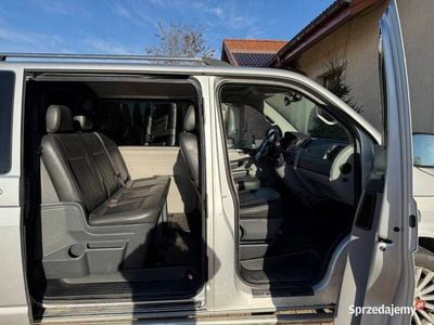 VW Caravelle