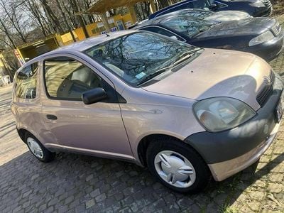 Inny kolor Używany 2000 Toyota Yaris Coupe | 2400 zł