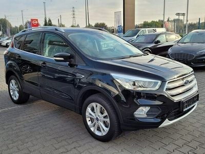 Używany Ford Kuga 120 KM (88 kW) 2018 Czarny (metalik) SUV