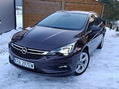 Brązowy Używany 2017 Opel Astra Kombi | 43 900 zł (Dość drogi)