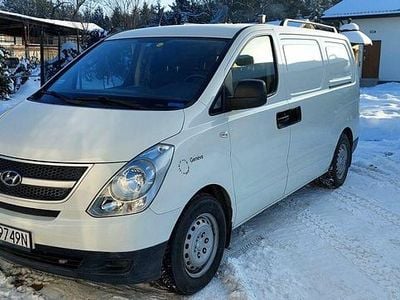Używany Hyundai H-1 2011 Biały Minivan