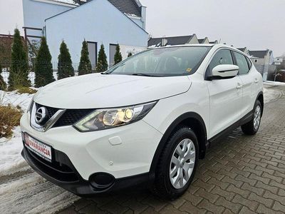 Biały Używany 2015 Nissan Qashqai SUV | 49 850 zł (Uczciwa cena)