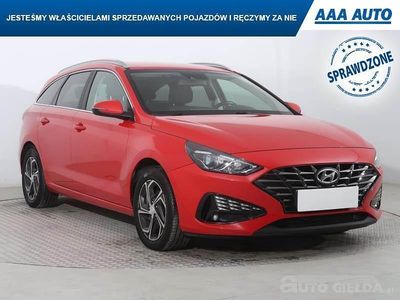 Używany Hyundai i30 2021 Czerwony