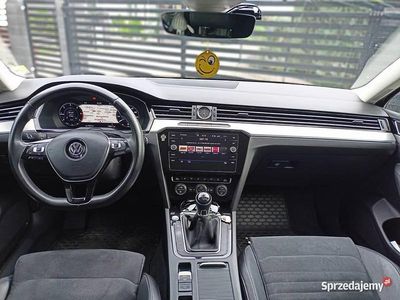 Szary Używany 2017 VW Passat Highline Sedan/Limuzyna | 68 900 zł (Drogi)