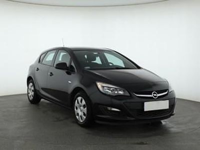 Czarny Używany 2014 Opel Astra Hatchback | 23 999 zł (Dobra cena)