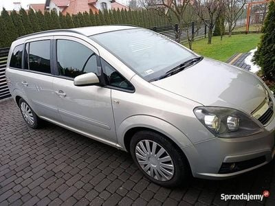 używany Opel Zafira 1.8 benzyna 140km