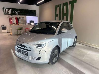 Nowe Fiat 500 65 KM (47 kW) 2026 Lakier metalizowany niebieski celestial Hatchback