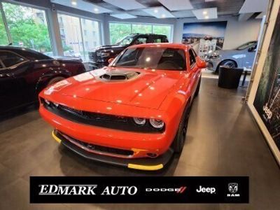 Pomarańczowy Używany 2022 Dodge Challenger Coupe | 349 900 zł