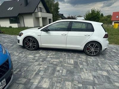 Biały Używany 2017 VW Golf VII GTI Hatchback | 68 000 zł (Uczciwa cena)