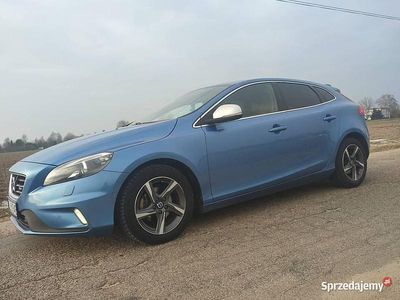 Niebieski Używany 2015 Volvo V40 Hatchback | 38 000 zł (Uczciwa cena)