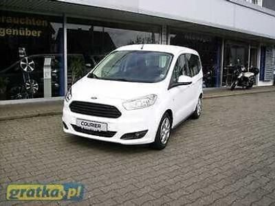 Biały Używany 2014 Ford Tourneo Courier Minivan | 59 900 zł