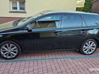 Toyota Auris Hybrid