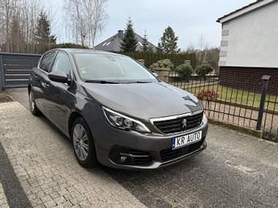 Używany Peugeot 308 130 KM (95 kW) 2021 Szary Hatchback