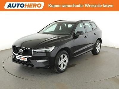 Czarny Używany 2021 Volvo XC60 Momentum SUV | 112 900 zł (Super Cena)