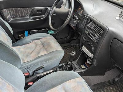 Używany Seat Cordoba 1999 Zielony Sedan/Limuzyna