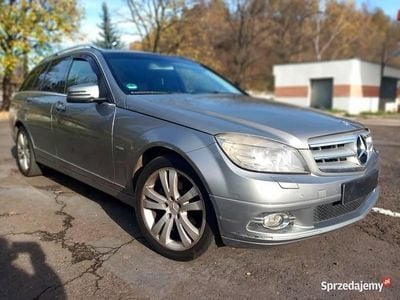 Srebrny Używany 2010 Mercedes 200 Kombi | 16 000 zł