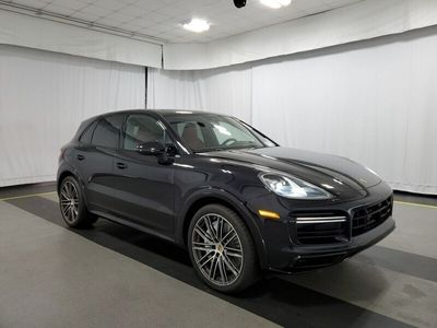 używany Porsche Cayenne 4dm 540KM 2022r. 900km