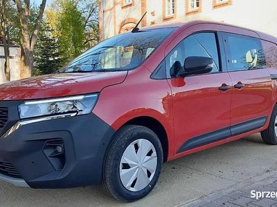 Czerwony Używany 2025 Nissan Townstar Van | 60 000 zł