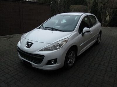 Biały Używany 2012 Peugeot 207 Hatchback | 11 900 zł
