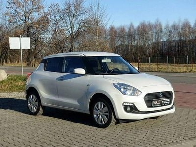 Biały Używany 2019 Suzuki Swift Hatchback | 47 900 zł (Uczciwa cena)