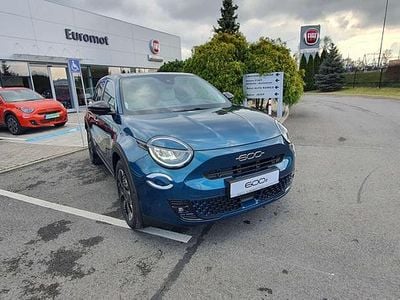 Nowe Fiat 600 La Prima 145 KM (106 kW) 2025 Lakier metalizowany turkusowy mare Hatchback